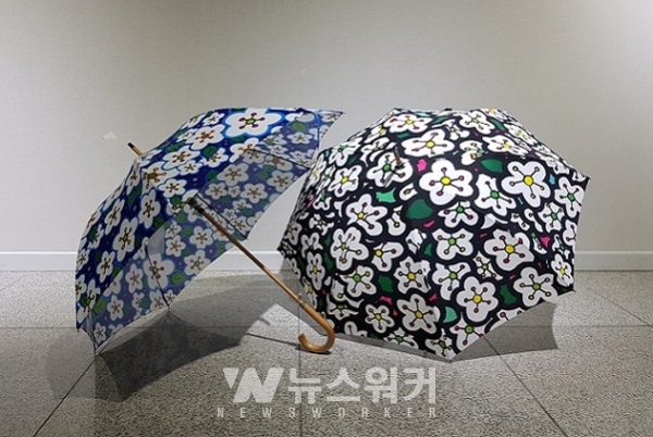 나주 배꽃디자인을 활용한 문화관광 상품 개발(우산)