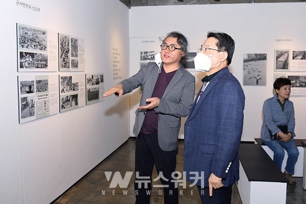 권오봉 여수시장, 5‧18 40주년 기념사진 전시회 참석