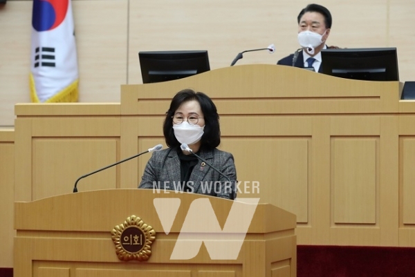 강정희 보건복지환경위원장(더불어민주당·여수6)