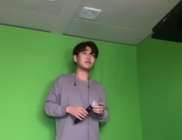 이미자의 '여자의 일생'을 부르는 황영웅 <사진=황영웅 공식 유튜브>