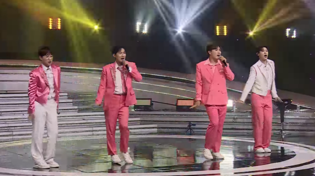 원더걸스 메들리 무대에 선 가수 안성훈과 박지현, 나상도, 진해성 <사진=TV조선 미스 앤 미스터 트롯 공식 유튜브>