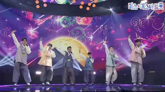 '미스터 트롯' 톱6 임영웅, 영탁, 이찬원, 정동원, 장민호, 김희재의 '달타령' 중에서 <사진=미스 앤 미스터 트롯>