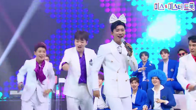 '미스터 트롯' 톱7의 '빵빵' 무대 중에서 <사진=미스 앤 미스터 트롯>