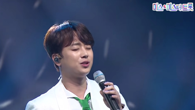 '사랑 안 해'는 이찬원이 트로트 보이스를 내려놓은 흔치 않은 무대다. <사진=미스 앤 미스터 트롯>