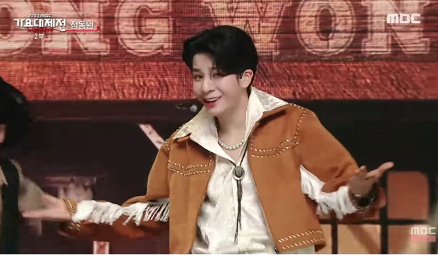 싸이의 '댓댓' 댄스를 추는 정동원 <사진=