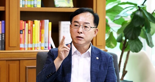 국회 산업통상자원중소벤처기업위원회 김경만 의원
