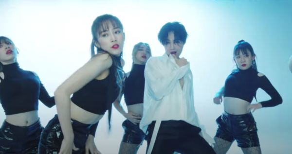 김희재의 춤을 실컷 감상할 수 있는 '따라따라와' 뮤직비디오 [사진=원더케이]