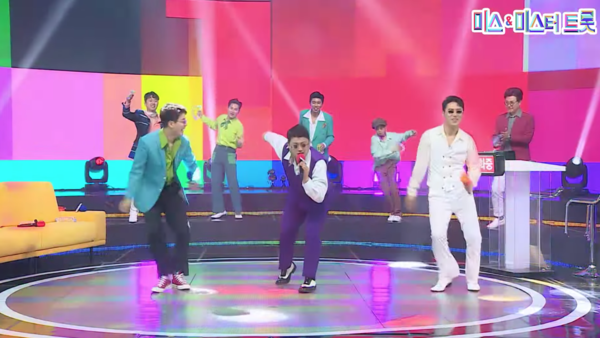 트방차 영탁, 김호중, 장민호의 '어젯밤 이야기' 무대 중에서 [사진=미스 앤 미스터 트롯]