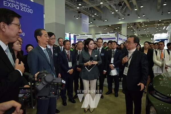 광주경제자유구역청(이하 광주경자청)은 7~8일 부산 벡스코(BEXCO)에서 열리는 ‘인베스트 코리아 서밋(INVEST KOREA SUMMIT) 2023’에 참가해 광주 미래 모빌리티산업 홍보와 투자유치 활동을 펼치고 있다.