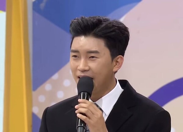 '미스터 트롯' 참가 1년 전 '전국노래자랑' 초대가수 무대에 선 임영웅 [사진=KBS StarTV]