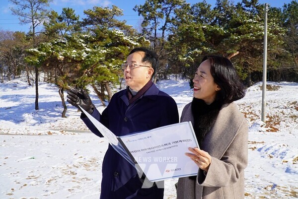 어린이 아트앤 사이언스 파크 예정부지를 방문한 김경만 의원