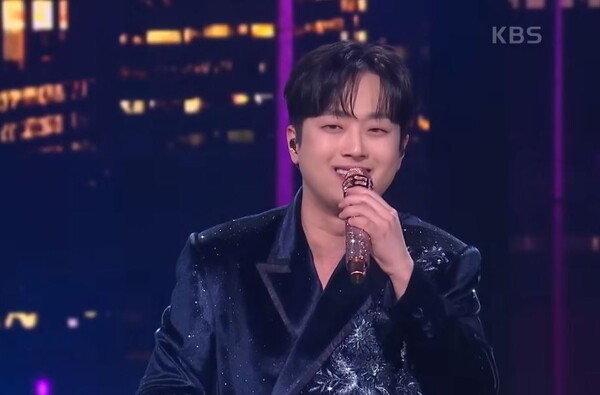 올해 설 명절 KBS '진성 빅쇼 복 대한민국' 게스트로 참여한 가수 이찬원 [사진=KBS 레전드 케이팝]