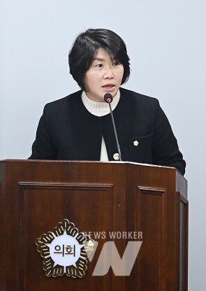 광주 서구의회 오미섭 의원이 제319회 임시회 중 상임위원회에서 발언하고 있다(사진 = 오미섭 의원 제공)