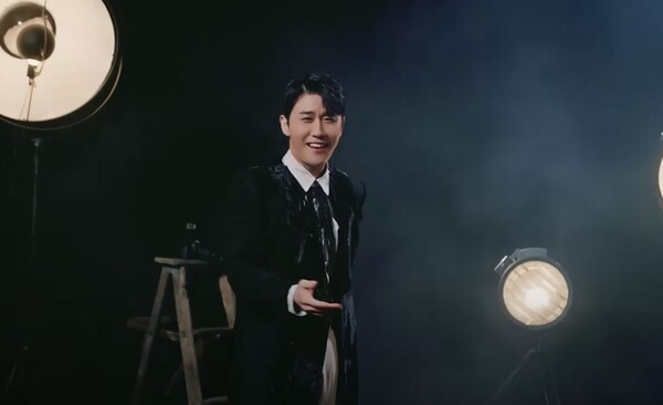 가수 영탁의 '신사답게' 공식 뮤직비디오 중에서 [사진=원더케이(1theK) 공식 유튜브]