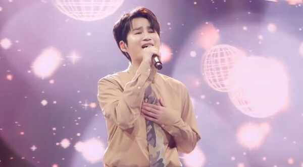 가수 김희재의 '상처' 무대 중에서 [사진=미스 앤 미스터 트롯]