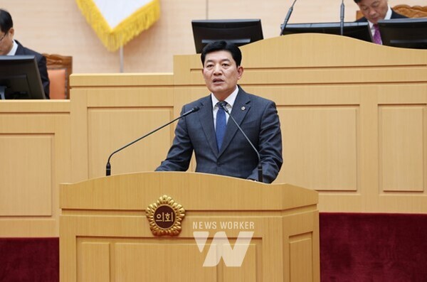 지난 11일 도의회 본회의장 촉구건의안 발표 中