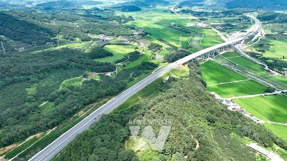 광주~완도 고속도로 건설 현장(사진은 1단계 구간의 영암군 금정면 제4공구)