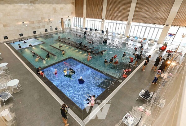 완도 해양치유센터 딸라소풀 전경