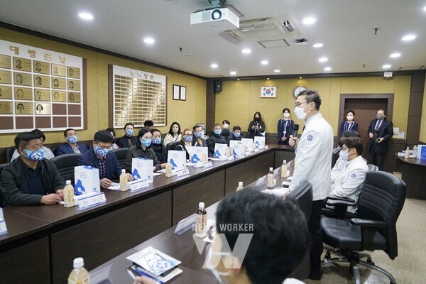 조선대병원(병원장 김진호)은 지난 22일 중국 방문단을 대상으로 팸투어를 실시했다.