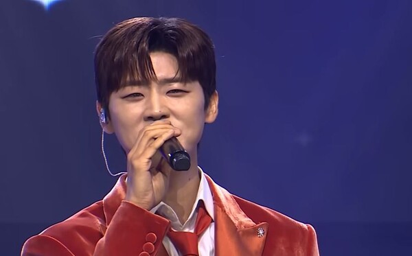 박지현의 '보라빛 엽서' 무대 중에서 [사진=미스 앤 미스터 트롯]