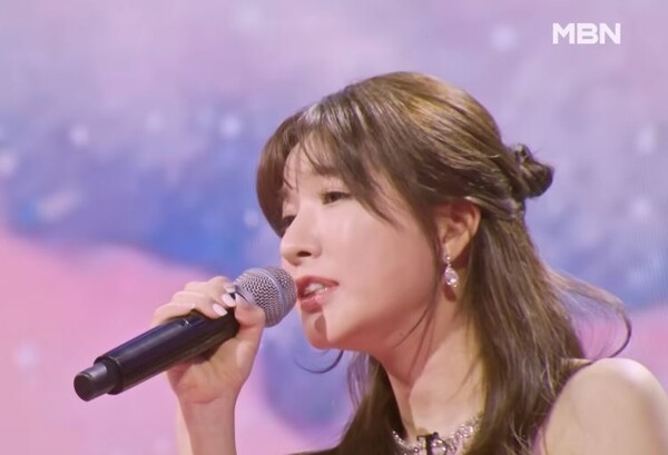 류원정의 '나는 꽃이 되었습니다' 무대 중에서 [사진=MBN MUSIC]