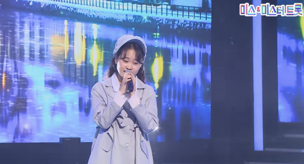 김다현의 '후' 무대 중에서 [사진=미스 앤 미스터 트롯]