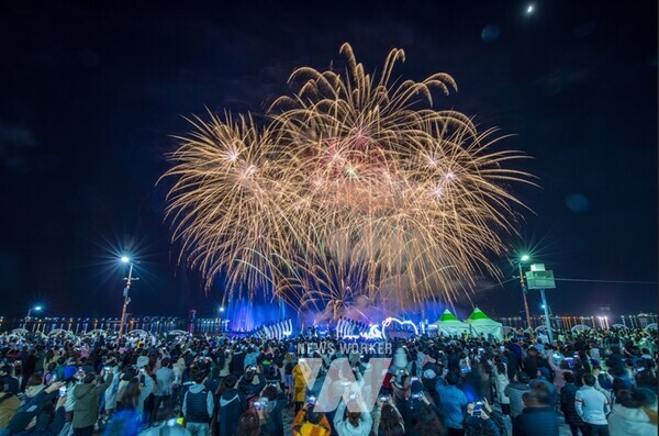 목포해상W쇼의 올해 첫 공연이 오는 27일 개최된다. / 목포시 제공