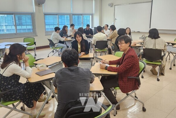 광주시교육청이 지난 25일 초등교원연구회 참여 대표 교원 150여 명과 함께 ‘2024 다양성을 품은 수업, 초등 교원연구회와 함께 시작!’을 주제로 성장지원 설명회 및 컨설팅을 개최했다.