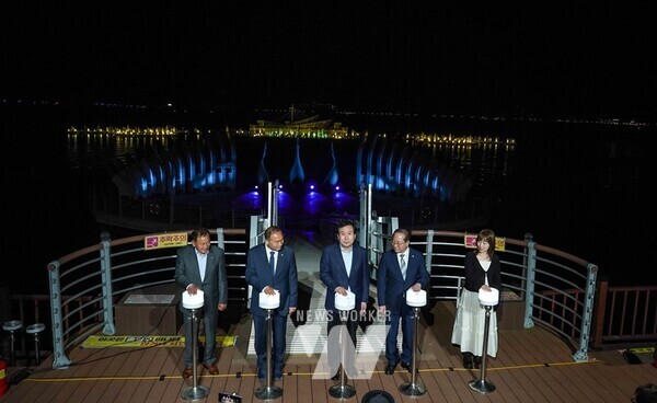 올해 첫 개최된 목포해상W쇼가 많은 시민과 관광객이 찾은 가운데 성황리에 마무리 됐다. / 목포시 제공