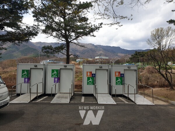 편의시설 설치 예시-임시화장실