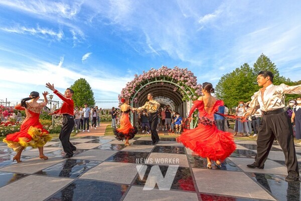 ‘WE THE ROSE’ 곡성세계장미축제 17일 ‘개막’