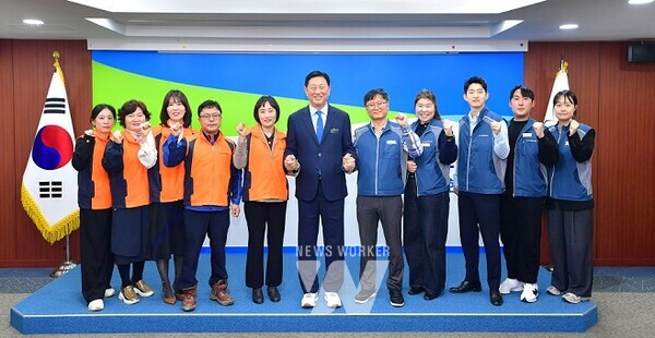 전남 장성군 공무원‧공무직 노조가 5월 근로자의 날을 맞아, 노사 간 상생협력을 통해 ‘행복한 일터’를 구축하겠다는 의지를 13일 밝혔다.