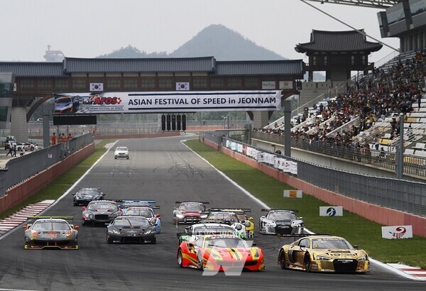 영암F1국제경주장 GT아시아 스타트