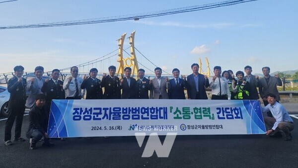 전라남도의회 정철 의원(더불어민주당, 장성1)이 장성군 일원에서 전라남도 자치경찰위원회와 협력하여 장성군 자율방범연합대와 간담회를 통해 소통하는 시간을 가졌다