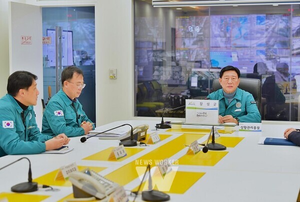 장성군이 공모 선정 사업비 3억 원으로 취약지역에 지능형 CCTV를 추가 설치한다. (사진 중앙 김한종 군수)