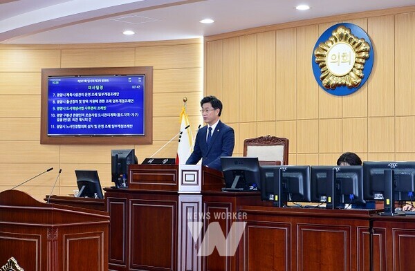 광양시의회(의장 서영배)는 28일 제3차 본회의를 끝으로 12일간의 제327회 임시회 의사일정을 모두 마무리했다.
