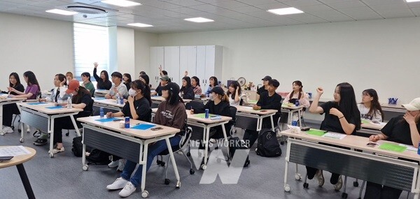 2차 특강, 나의 학습방법 돌아보기(수업 편) 작성하면서 상호작용하는 장면