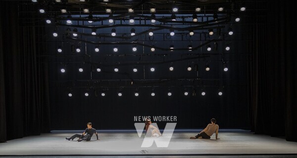 국립아시아문화전당재단은 21년 ACC 아시아무용커뮤니티 레퍼토리 공연인 현대무용 ‘척’을 오는 31일부터 6월 4일까지 영국에 유통한다