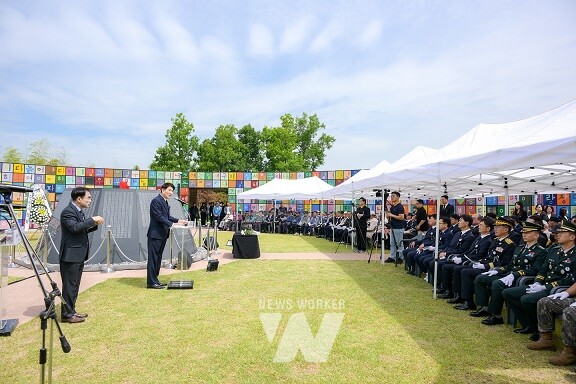 노관규 순천시장이 추념사를 하고 있다 (3)