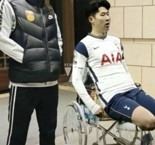 최근 중국에서 한국 축구 국가대표팀 주장 손흥민을 휠체어에 타고 있는 모습으로 합성한 사진이 널리 퍼지면서 큰 논란이 일고 있다.(사진_서경덕 성신여대 교수 제공)