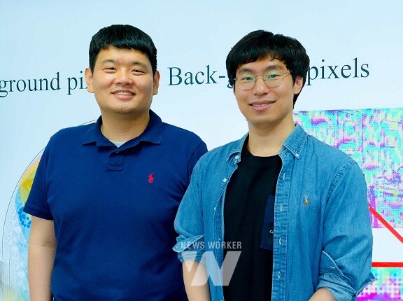 왼쪽부터 전해곤 교수, 배인환 박사과정생