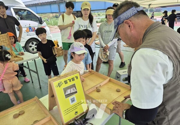 남평에서 진행된 너랑 나랑 함께 놀이 행사 장면.(사진제공-나주시)