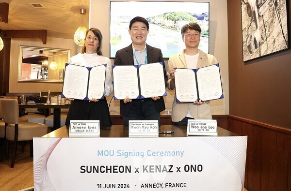 순천시(시장 노관규)가 지난 11일(현지시간) 프랑스 안시에서 대한민국 대표 웹툰기업 케나즈, 프랑스 콘텐츠기업 오노와 업무협약을 체결했다