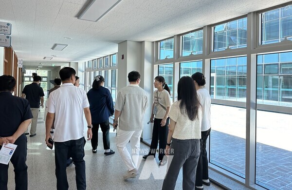 31일 창원북면고등학교에서 목포고·목포여고의 성공적 통합이설을 위한 선진지 답사가 이뤄지고 있다.