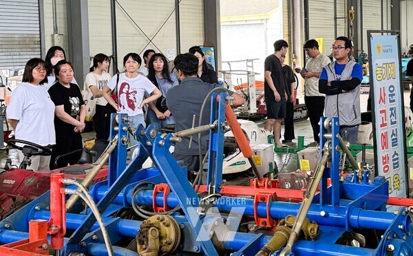 장성군이 최근 ‘장성미래농업대학’ 교육생을 대상으로 농작업 및 농기계 안전교육을 실시했다