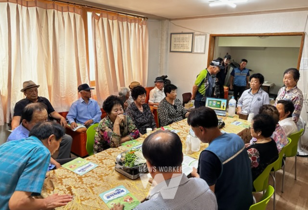 나주시 봉황면 죽석1리 마을회관에서 진행된 ‘찾아가는 직불제 의무교육’ 모습. (사진제공-나주시)