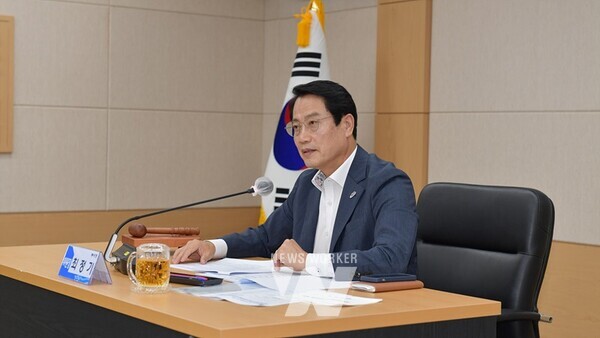 13일 최정기 여수시 부시장을 주재로 열린 인구정책위원회에서 저출산과 인구 유출 등 지방소멸 대응을 위한 12조 규모의 ‘인구정책 5개년(2024~2028) 기본계획’을 수립했다.