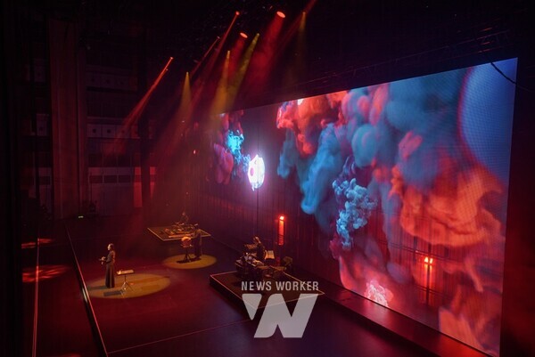 국립아시아문화전당재단(사장 김선옥·이하‘ACC재단’)은 ACC 창·제작 공연인 융복합 음악극 ‘두 개의 눈’을 오는 23∼24일 이틀동안 키르기스스탄공화국 비슈케크 국립필하모닉홀에서 선보인다.