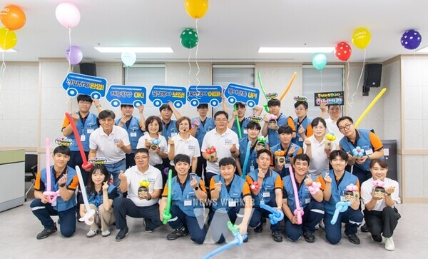 광양제철소 신입·인턴사원들이 지역민들을 위한 봉사활동에 나섰다.