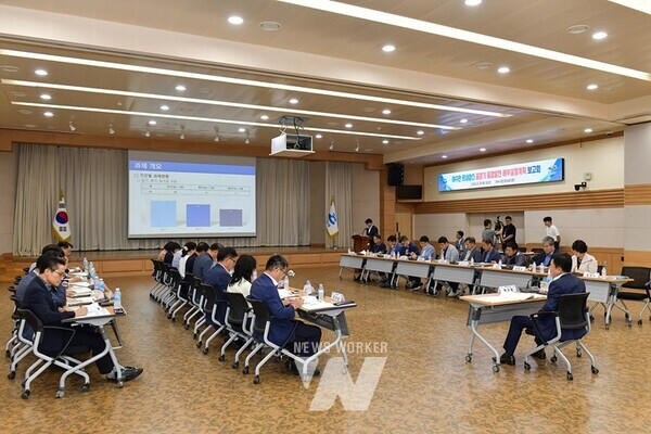 정기명 여수시장이 민선 8기 최대 공약인 ‘여수만 르네상스 종합개발계획’의 진척 상황을 직접 점검하고 나섰다.